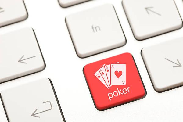 The Impact of Online Poker on Traditional Card Game Culture